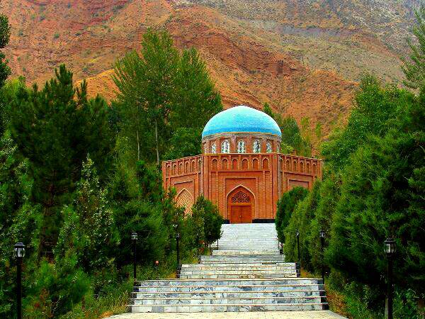 آرامگاه بزرگان تاریخ ایران را بشناسیم