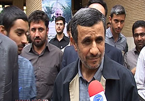 احمدی نژاد: به وقتش جواب همه را می دهم + فیلم