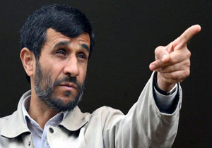 احمدی‌نژاد: به وقتش جواب همه نقدها را می‌دهم