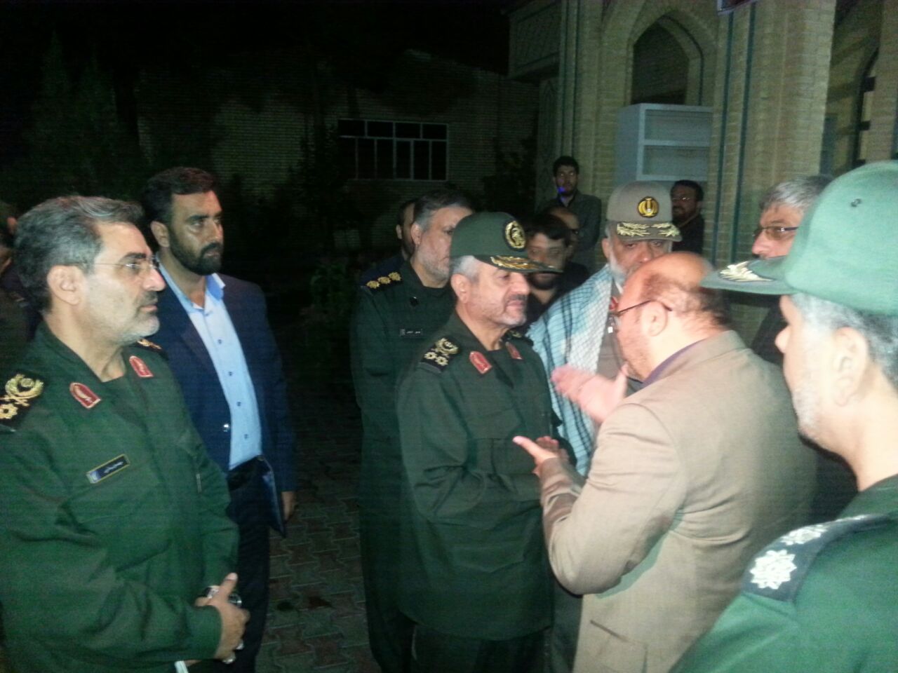 پیکر مطهر سردار شهید حسین همدانی وارد کشور شد + تصاویر