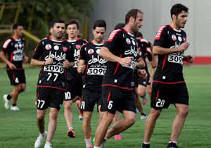 لباس‌های مشکی پرسپولیس و مشکلی پیش بینی نشده!