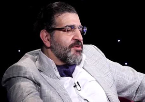 صادق خرازی: کراوات زدن اشکالی ندارد/ شهید بهشتی با برخی زنان اهل کتاب دست می‌داد+ فیلم