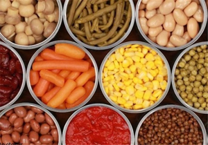 افراد مبتلا به فشار خون از مصرف غذاهای مانده و کنسروی پرهیز کنند