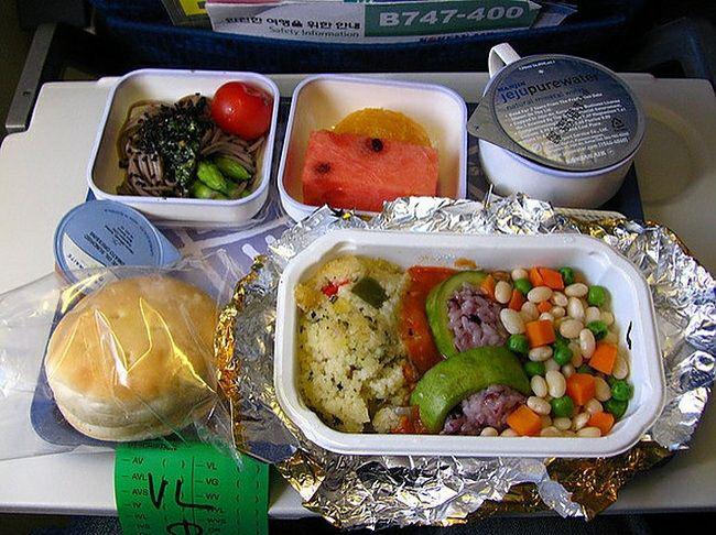 سرو غذا در سفر هوایی کشورهای مختلف