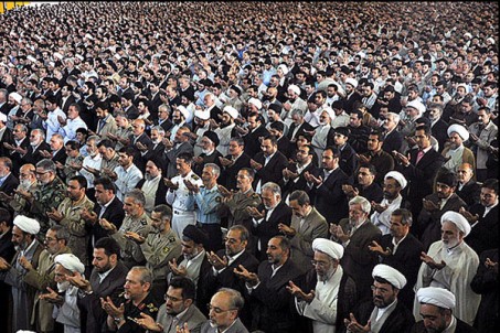 نماز عید قربان به امامت آیت&zwnj;الله سیداحمد خاتمی اقامه شد