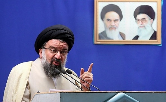 ملت ایران پاسخ هر متجاوزی را با سیلی خواهد داد/ دانشگاه نباید محل یارگیری احزاب شود