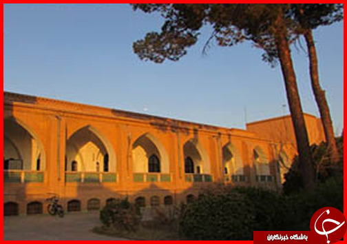 دبیرستان ایرانشهر، اولین مدرسه دولتی یزد