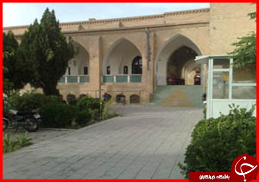 دبیرستان ایرانشهر، اولین مدرسه دولتی یزد