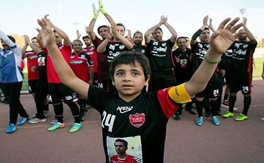 تصاویر:شادی گل هانی نوروزی به سبک پدرش تصاویر:شادی گل هانی نوروزی به سبک پدرش