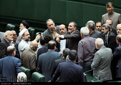 عکس/ گریه زارعی در مجلس