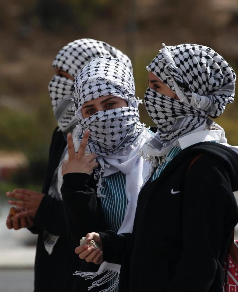 گاردین: خشونت&zwnj;های فلسطین فراتر از کنترل نتانیاهو و عباس است