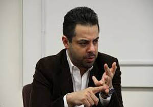 من در نقد آثار دوستانم تعارف نمی‌کنم