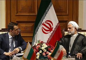 برخورد دوگانه غرب با تروریسم موجب تقویت این پدیده شوم شده است