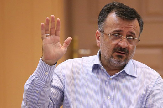 داورزنی: فدراسیون باید در مورد تصمیماتش پاسخگو باشد