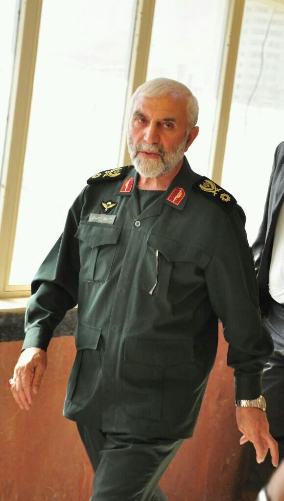 یی