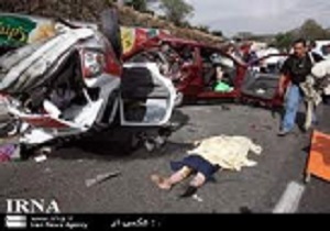 وازگونی خودرو با سه کشته و مجروح