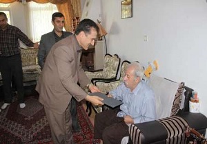 تجلیل از دو معلم پیشکسوت ورزش کردستان
