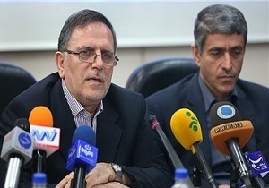 طیب نیا: در آستانه تک&zwnj;رقمی شدن تورم نقطه به نقطه هستیم / سیف: خودرو سازان وادار به اعمال تخفیف شدند
