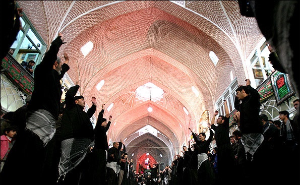 گردشگرانی که برای عزاداری به جاده می&zwnj;زنند