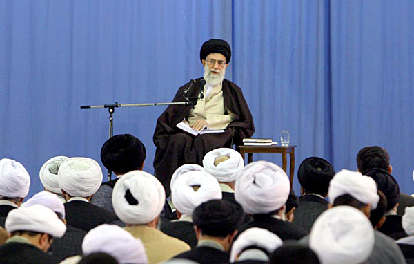حکام عربستان سعودی بجای فرافکنی از امت اسلامی عذرخواهی کنند/ دنیای اسلام باید برای این مسئله فکر کند