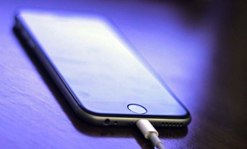 شارژر iPhone خود را سه سوت تعمیر کنید+ آموزش