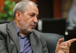انتقاد فانی از خلاء ارزیابی تولیدات درسی