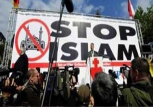 نمایش کاریکاتورهای توهین آمیز به پیامبر اسلام (ص) در دانمارک