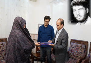 دیدار مدیر کل آموزش و پرورش کرمان با خانواده معلم شهید"محمد جواد مهدوی جعفری"