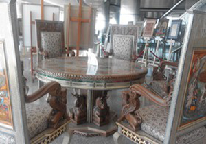 تاریخ ایران روی میز 700 هزار دلاری