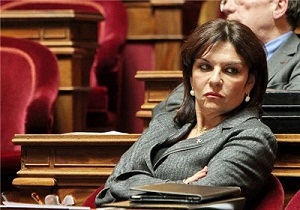 سناتور فرانسوی: احتمالا قصد اوباما از توافق هسته ای جلب همکاری ایران در مبارزه با داعش بوده است