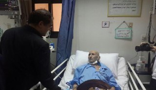 گزارش تصویری عیادت وزیر بهداشت از مصدومان حادثه منا در بیمارستان مکه