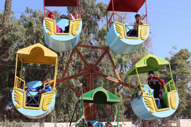 بازی اجباری کودکان معصوم در پارک های وحشت داعش + تصاویر