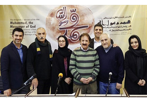 تجلیل از کارگردان فیلم محمد رسول الله(ص) در جشنواره بین المللی فیلم نوجوان در همدان