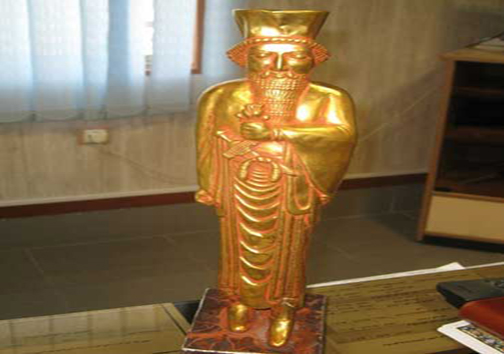 مجسمه داریوش در دست سوداگران بود + عکس
