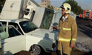 برخورد نیسان با سرویس مدرسه حادثه آفرید
