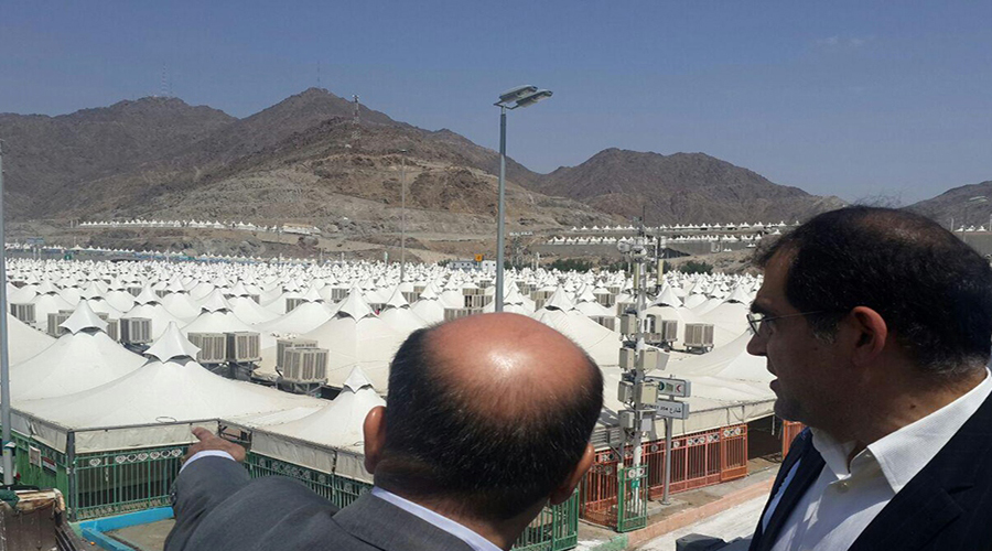 وزیر بهداشت صبح امروز از محل فاجعه منا بازدید کرد