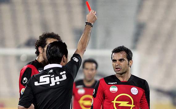 کاپیتان رفت و پرسپولیس باز هم ده نفره شد+زندگی نامه،فیلم و عکس