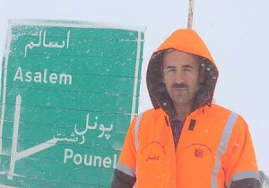 بارش سنگین برف درمحور خلخال به اسالم