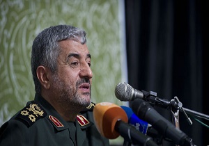 فتنه ۸۸  به مراتب برای انقلاب اسلامی خطرناکتر از جنگ بود/ آمریکا به پیامدهای پسابرجام چشم دوخته است