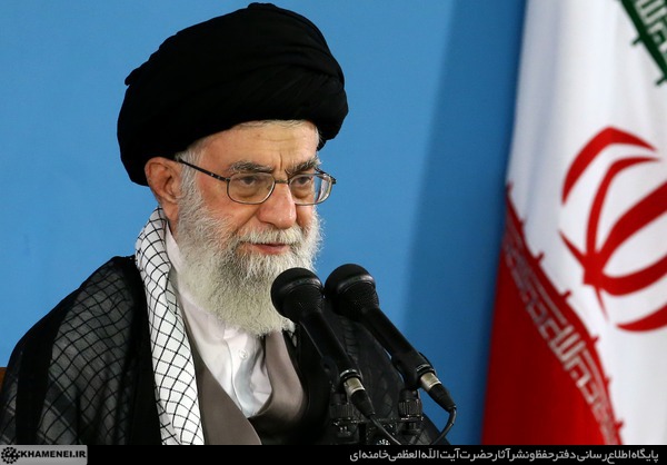 برخی با بزک&zwnj;کردن چهره آمریکا فرصت خنجر زدن برای او ایجاد می&zwnj;کنند/ پیشرفت و قدرت ملت موجب روی آوردن دشمنان به مذاکرات هسته&zwnj;ای شد