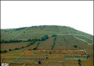 زمین خواران هم چنان جولان می دهند