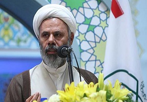 حفظ و قرائت مقدمه یافتن اخلاق قرآنی است