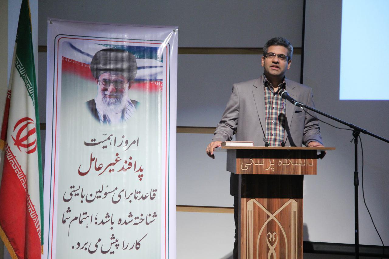 شرعا و قانونا موظفیم به بحث مصون سازی در پدافند غیرعامل توجه ویژه ای بکنیم