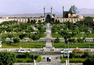 ایجاد نمایشگاه دائمی اصفهان در یکی از باغ های سن پترزبورگ