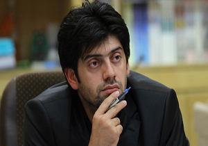 لزوم تغییر عادت درآمدزایی از طریق نفت برای مسئولان / ضرورت حمایت از استادکاران صنایع دستی در مجلس