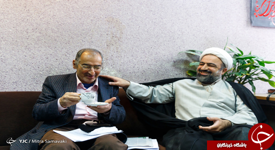 دفاع رسایی از زیباکلام مساوی است با ظهور امام زمان؟/نور به قبر مهدی بازرگان ببارد!!/ماجرای پاسخ زیباکلام به سوال یک دانشجو