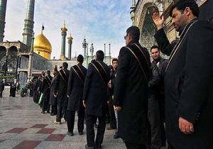 قم در سالروز شهادت امام سجاد(ع) سیاه پوش شد