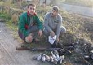 کشف 18 قطعه پرنده از شکارچی غیر مجاز در شهرستان پارس آباد