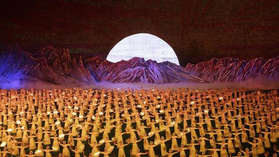 تصاویر عجیب و شگفت انگیز از نظم در کره شمالی!///// کارتابل قفل کرده تصاویر باز نمی شوند // تصاویر ذخیره شده  است