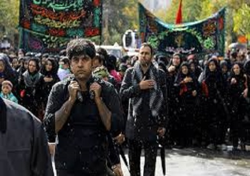 حضور عاشقان امام حسین(ع) در روز عاشورای حسینی+ تصاویر